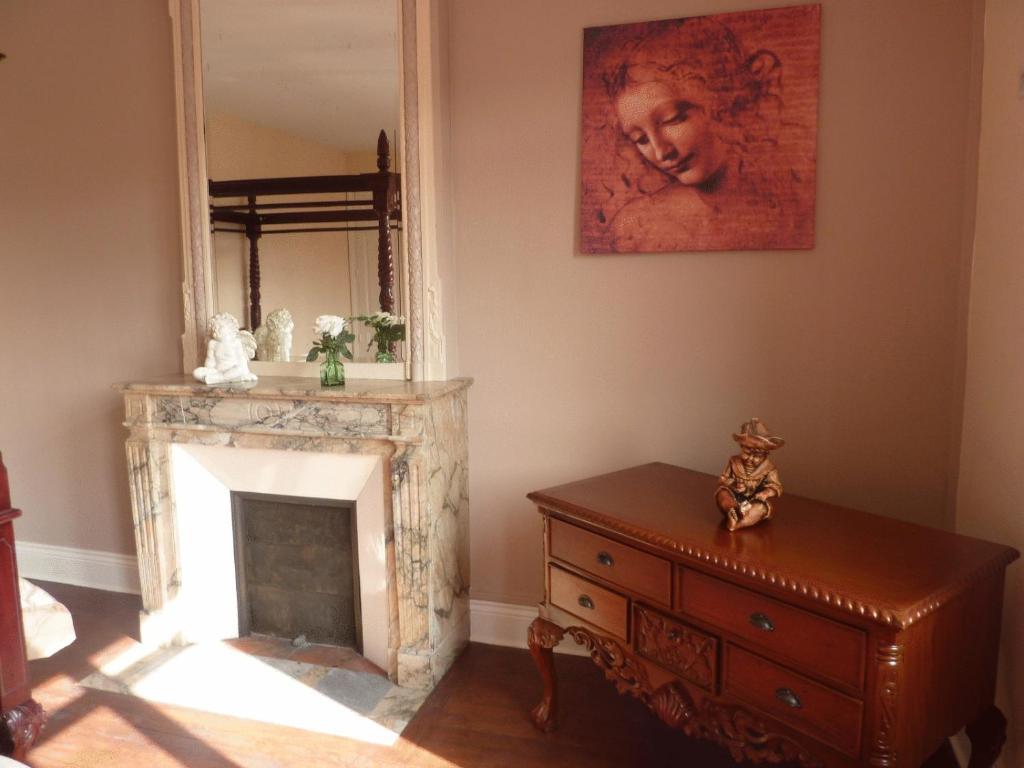 Le Clos Belle Rose Villa Haybes Rum bild