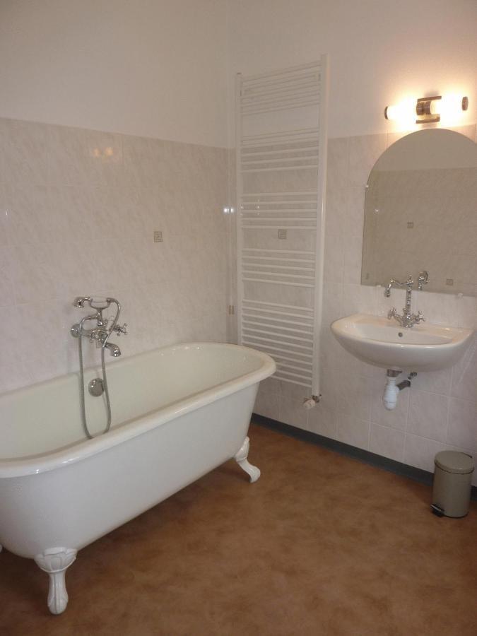 Le Clos Belle Rose Villa Haybes Exteriör bild
